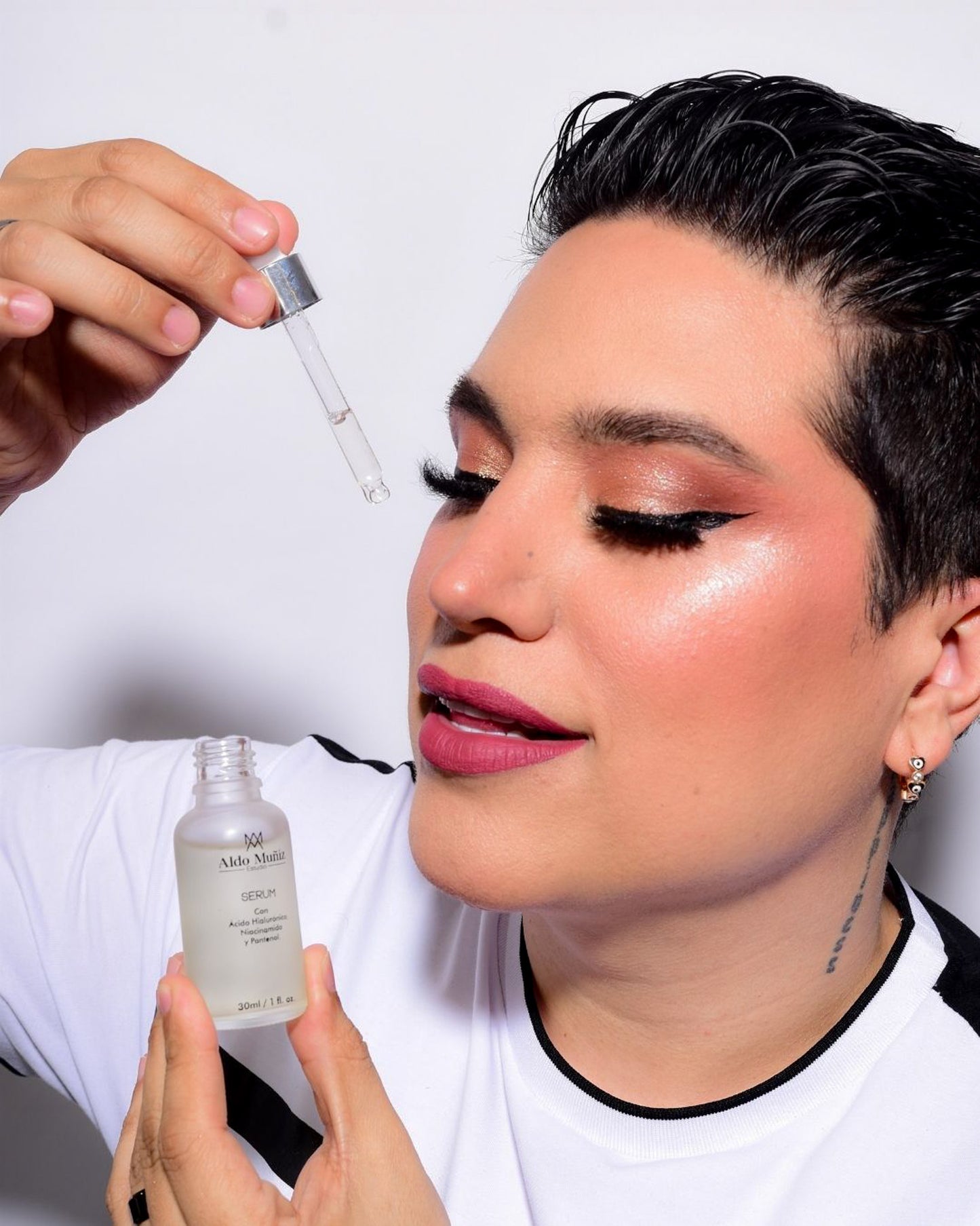 Sérum con Ácido Hialurónico, Niacinamida y Pantenol